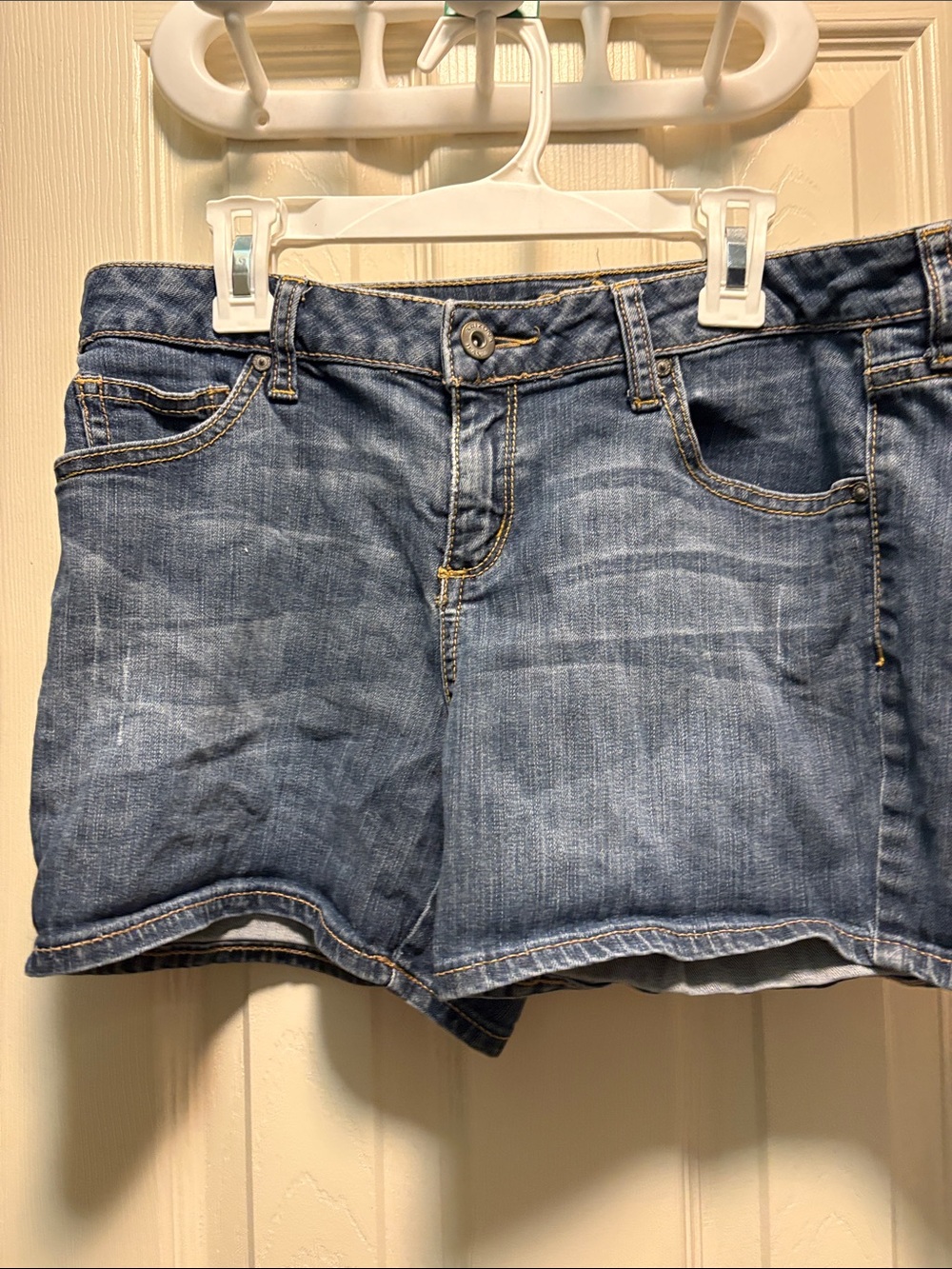 Arizona Jean Company Blue Denim Women's Shorts